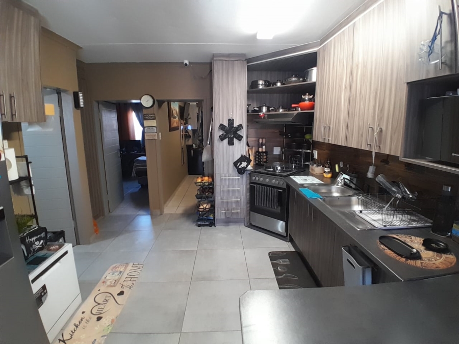 2 Bedroom Property for Sale in Kathu Northern Cape